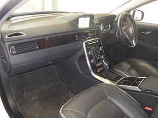 VOLVO V70 2016