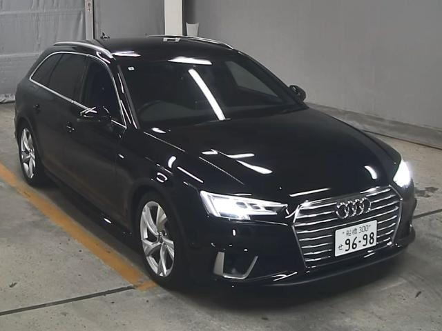 AUDI A4 2019