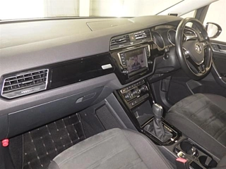 VOLKSWAGEN GOLF TOURAN 2016