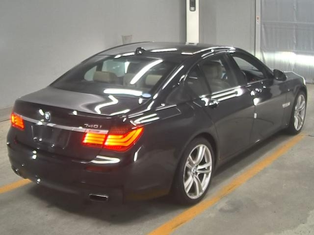 BMW 7 SERIES 2015