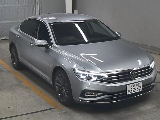 VOLKSWAGEN PASSAT 2022