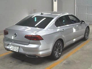 VOLKSWAGEN PASSAT 2022