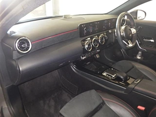 MERCEDES BENZ A CLASS 2019
