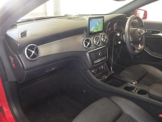 MERCEDES BENZ CLA CLASS 2017