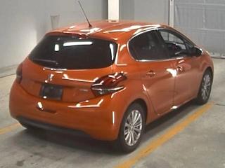 PEUGEOT 208 2016