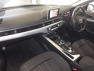 AUDI A4 2017