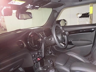 BMW MINI 2023