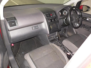 VOLKSWAGEN GOLF TOURAN 2012