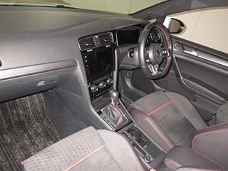 VOLKSWAGEN GOLF 2019