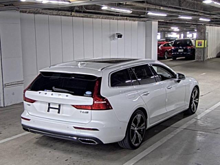 VOLVO V60 2020