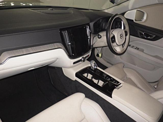 VOLVO V60 2020