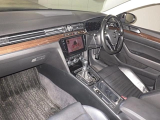 VOLKSWAGEN PASSAT VARIANT 2018