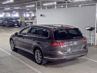 VOLKSWAGEN PASSAT VARIANT 2018