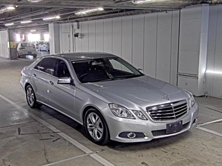 MERCEDES BENZ E CLASS 2010