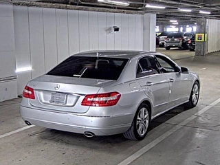 MERCEDES BENZ E CLASS 2010