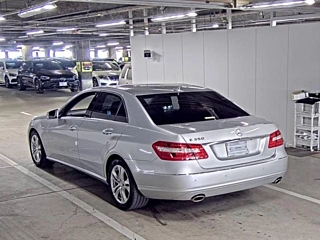 MERCEDES BENZ E CLASS 2010