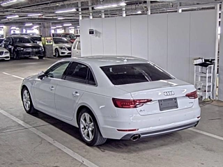AUDI A4 2018