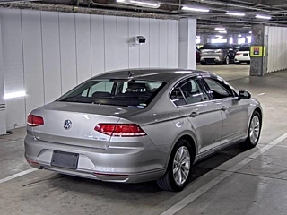 VOLKSWAGEN PASSAT 2015