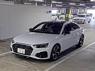 AUDI A4 2024