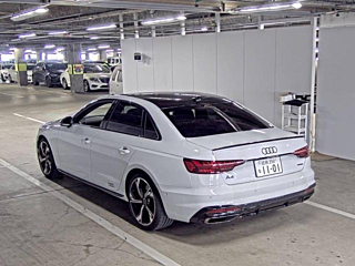 AUDI A4 2024