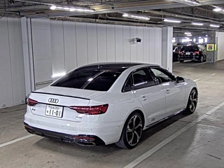 AUDI A4 2024
