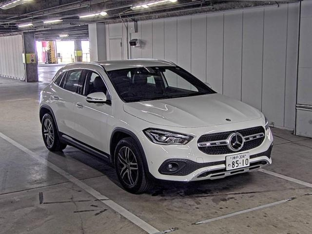 MERCEDES BENZ GLA CLASS 2023
