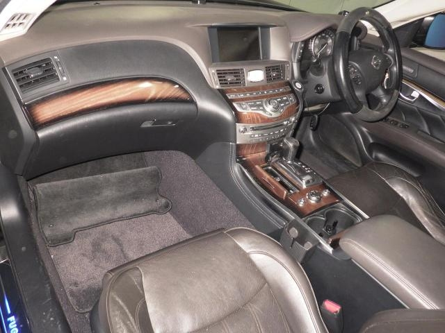 NISSAN FUGA 2009
