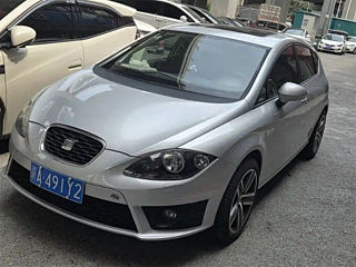 Заказать SEAT LEON