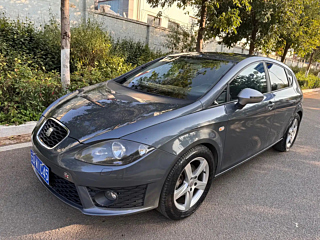 Заказать SEAT LEON