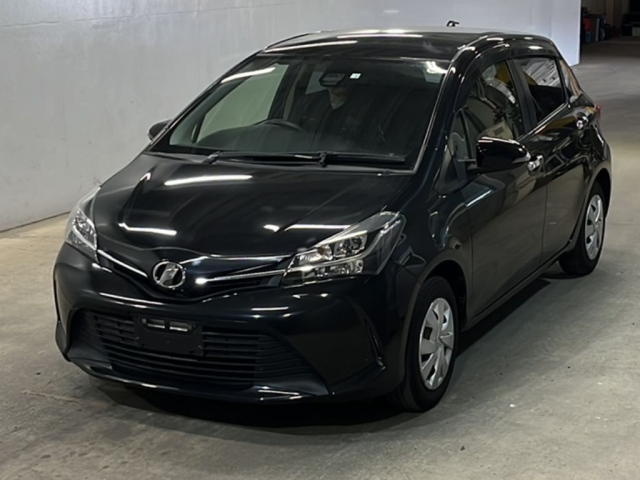 TOYOTA VITZ 2016