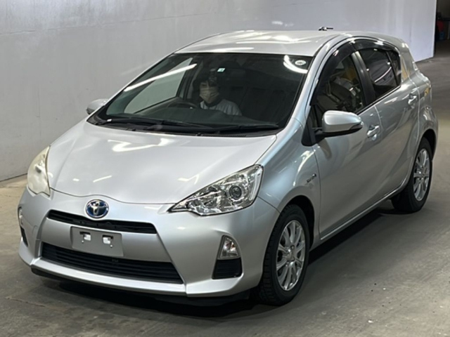 TOYOTA AQUA 2012