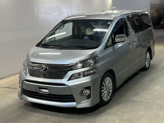 TOYOTA VELLFIRE 2012