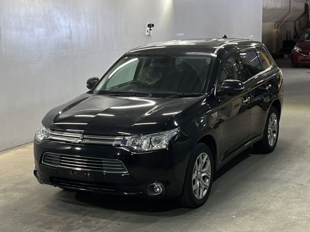 MITSUBISHI OUTLANDER PHEV 2013