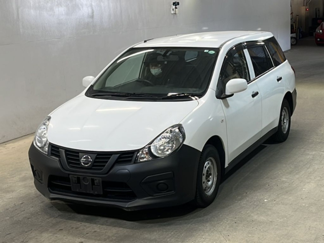 NISSAN AD 2017