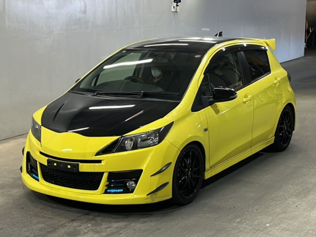 TOYOTA VITZ 2014