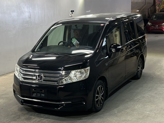 HONDA STEP WAGON 2012