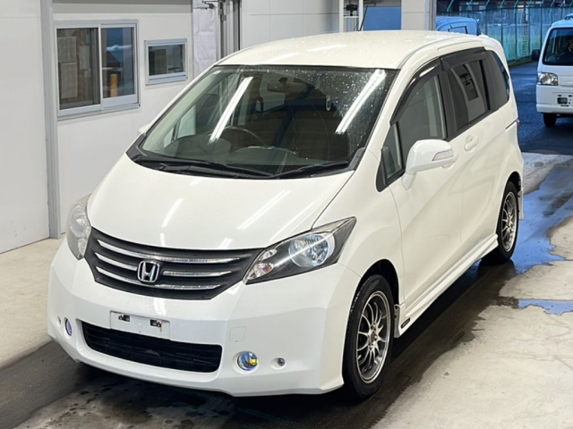 HONDA FREED 2010