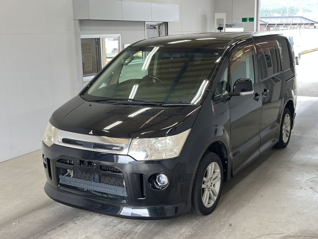MITSUBISHI DELICA D5 2009