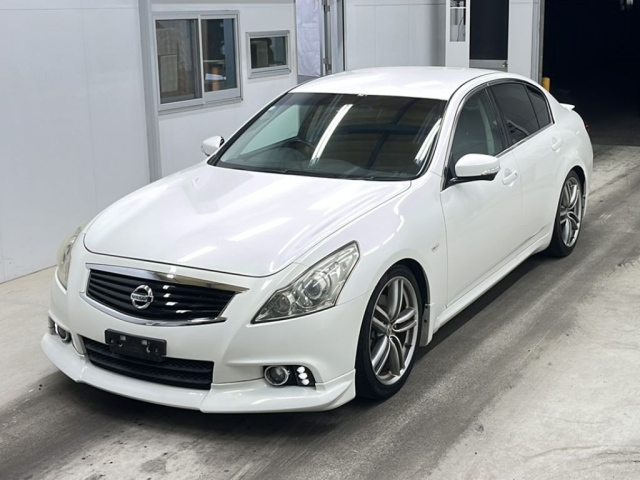 NISSAN SKYLINE 2010
