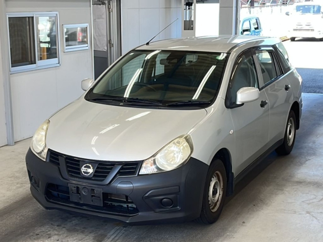NISSAN AD 2021