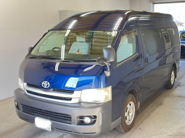 TOYOTA HIACE