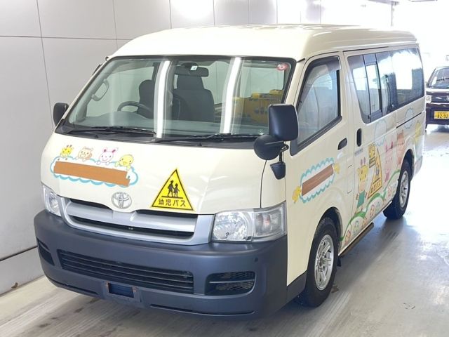 TOYOTA HIACE 2006