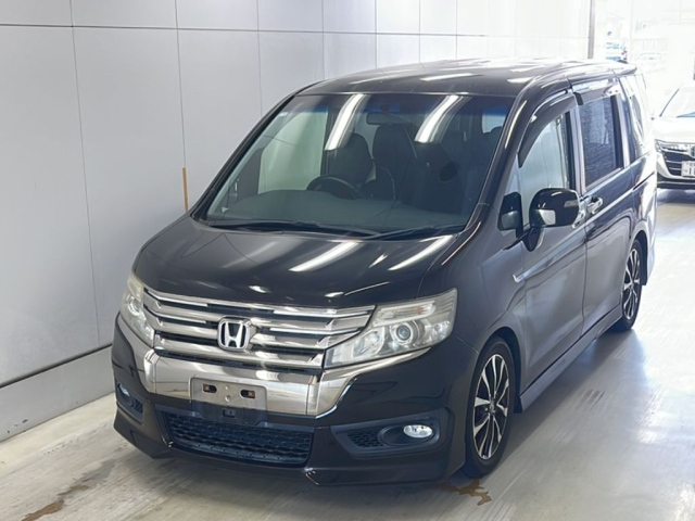 HONDA STEP WAGON 2014