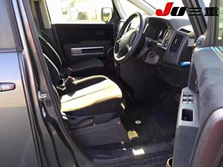MITSUBISHI DELICA D5 2016