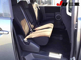MITSUBISHI DELICA D5 2016