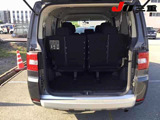 MITSUBISHI DELICA D5 2016