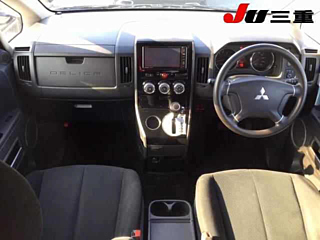 MITSUBISHI DELICA D5 2016