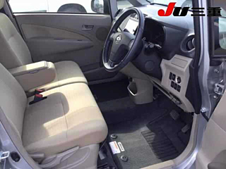 DAIHATSU MOVE 2013