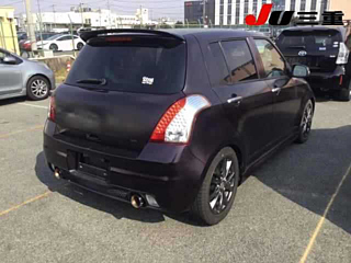 SUZUKI SWIFT 2010