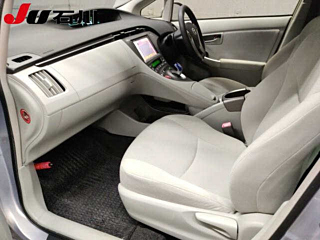 TOYOTA PRIUS 2012